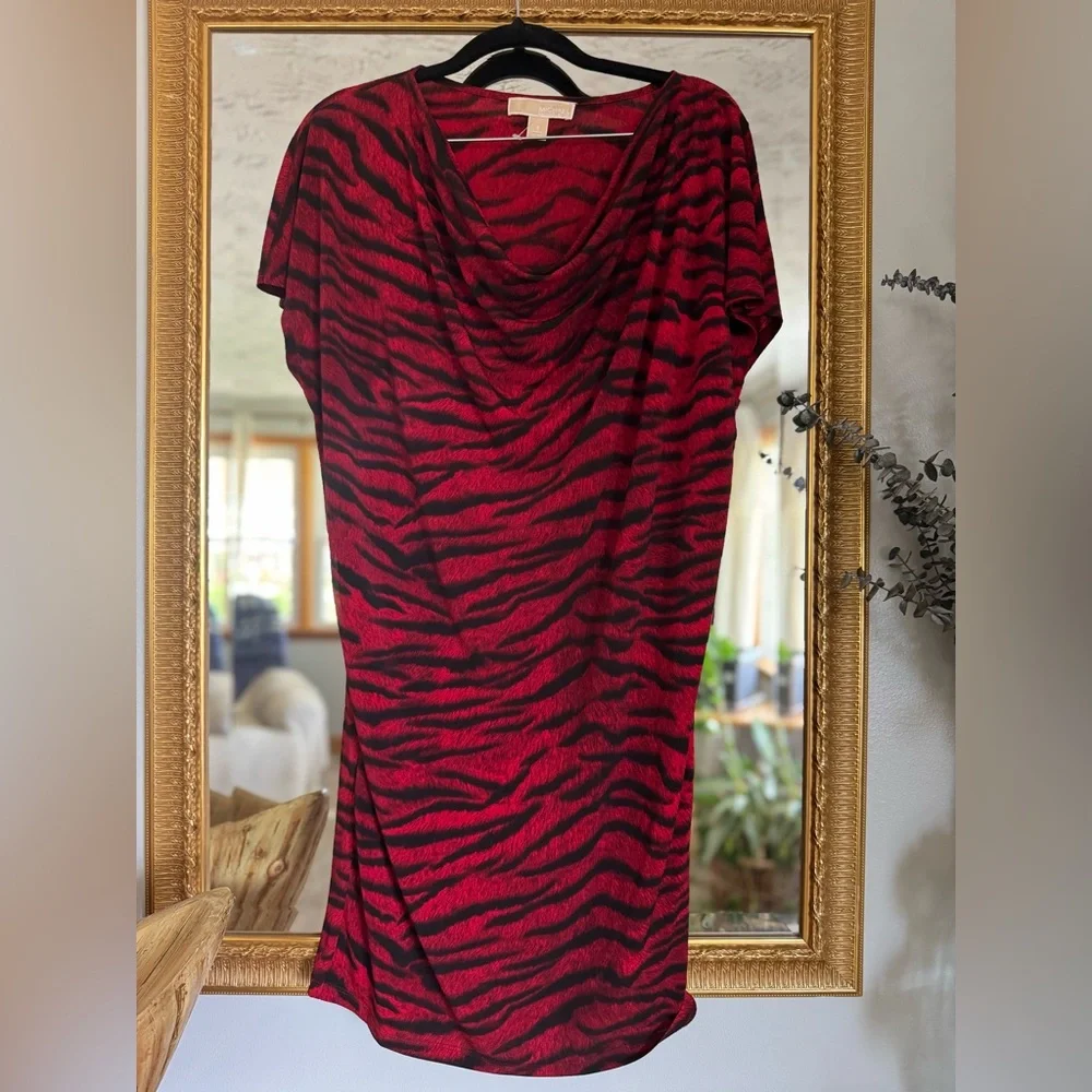 🔥MICHAEL Michael Kors Red & Black Animal Print Dress 🔥 City Chic Date Night